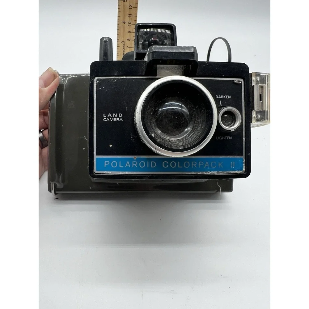 Vintage 1970s Polaroid Color Pack‎ 2 Land Camera. Vintage Photography